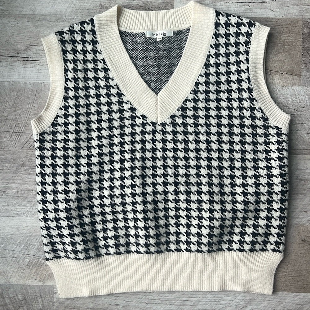 VICI Houndstooth Sweater
